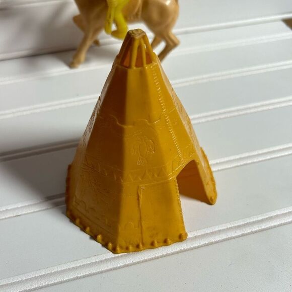 Vintage Plastic Cowboys and Indians TeePee Horses Marx Toy Set - Picture 3 of 9
